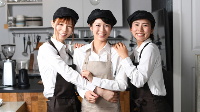 清潔感のある服装に加え、自分のハンドメイドブランドのイメージに近い服装を心掛ける